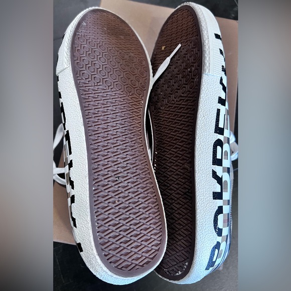 BURBERRY LOW TOP SNEAKERS EU 45.5/US 11.5, authentic in great condition. - Picture 4 of 4